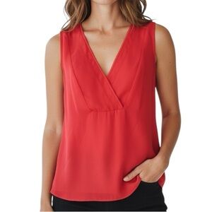 NWT WHITE HOUSE BLACK MARKET  Red Sleeveless V-Neck Lined Blouse Size 8